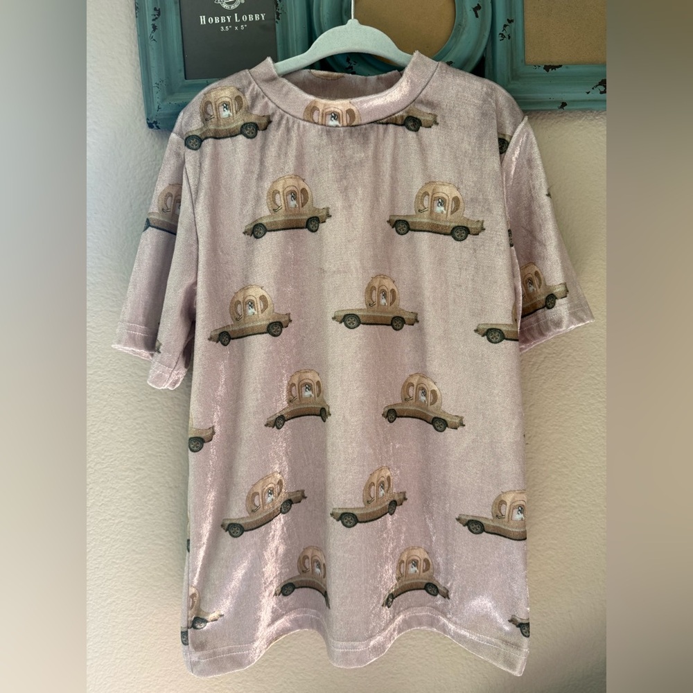 Caroline Bosmans Pink Car Print Short Sleeve Tee